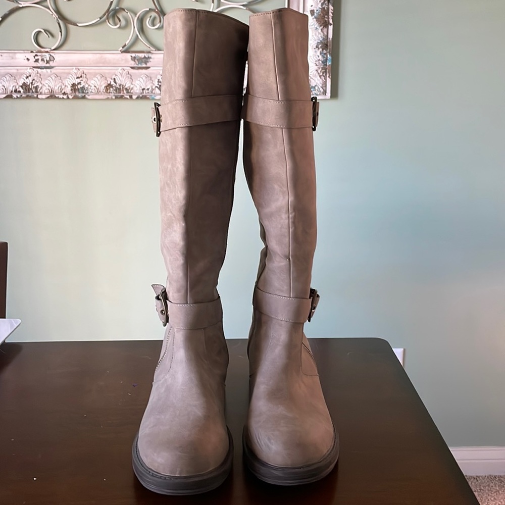 Leather boots
